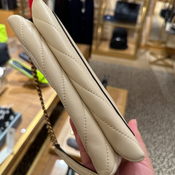 NWT! Tory Burch Kira Chevron Chain Wallet Cream Quilted Leather Crossbody 90343 - Picture 4 of 9